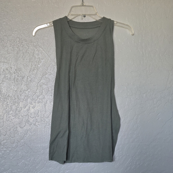 Set Of 3 Alo Yoga - Black Cherry Red, Moss Green, and Light Blue Tank TOPS SZ S - Picture 8 of 16